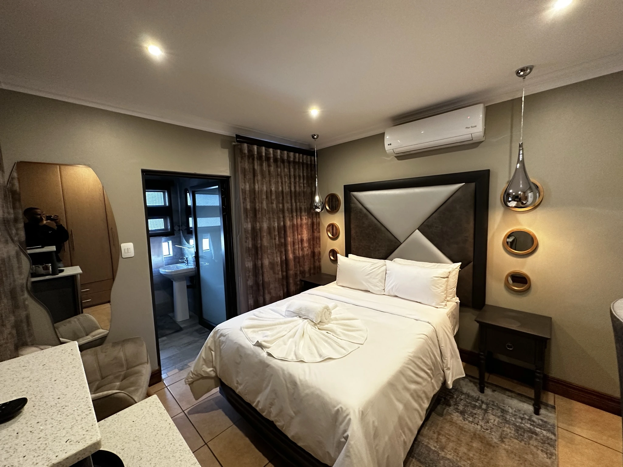Royal Executive Bed