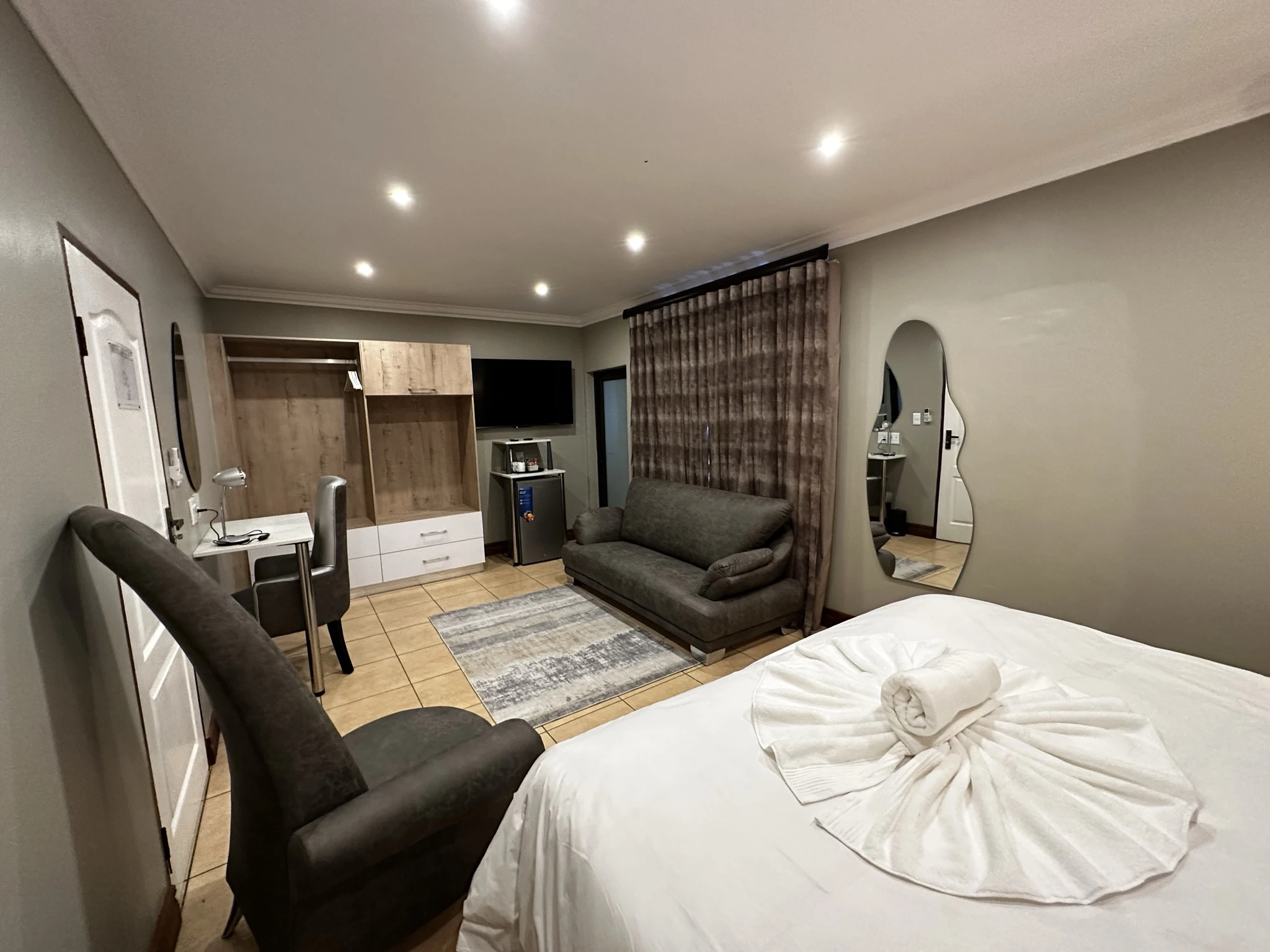 Elite Luxury Bed
